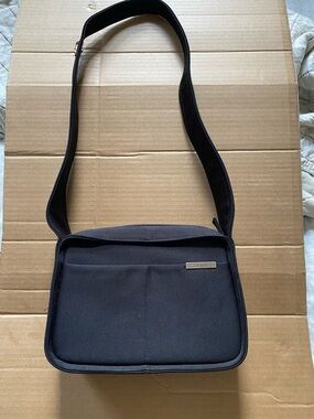 Kenneth Cole Reaction Black Messenger Crossbody Bag